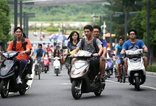 及时电智能充电桩