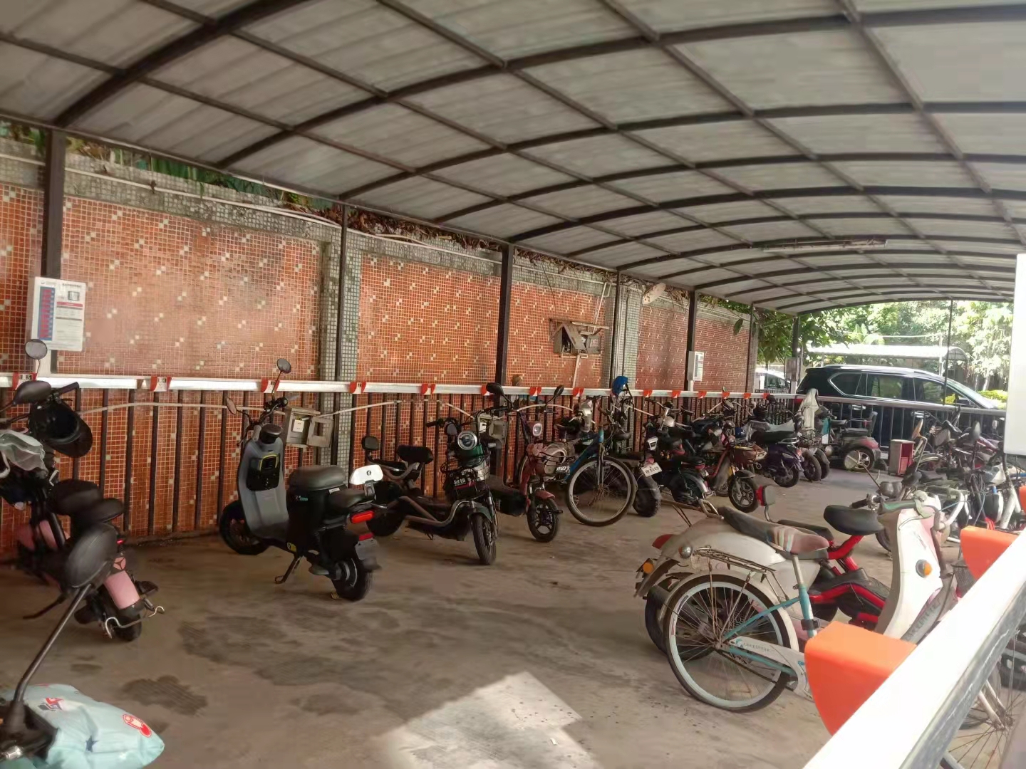 电单车充电桩-电动车充电站-电瓶车充电桩-深圳市睿通信息有限公司 电单车充电桩-电动车充电站-电瓶车充电桩-深圳市睿通信息有限公司